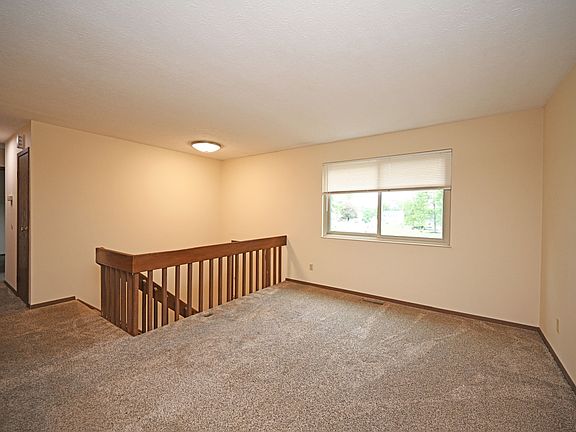4th image of 8101 Glohaven Ct