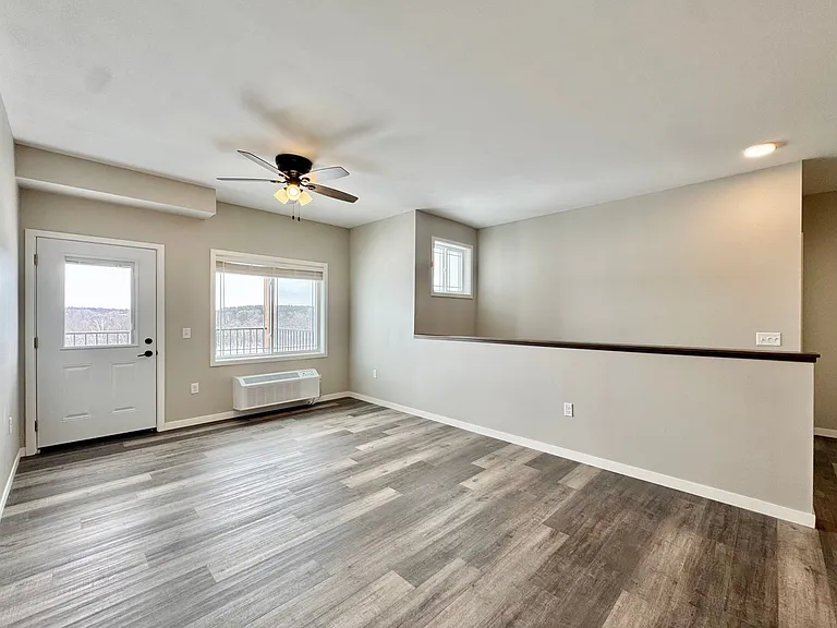 Latitude 45 — Photo 15