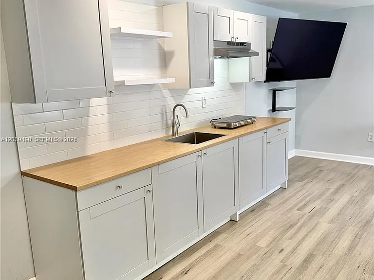 227 SW 26th Rd — Photo 6