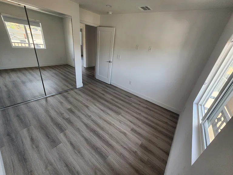 10146 Fernglen Ave #B — Photo 17