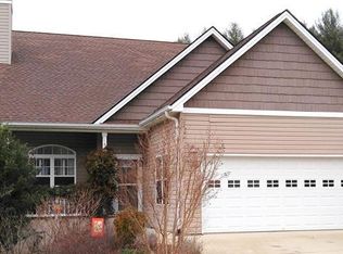 85 Woodcreek Cir, Swannanoa, NC 28778