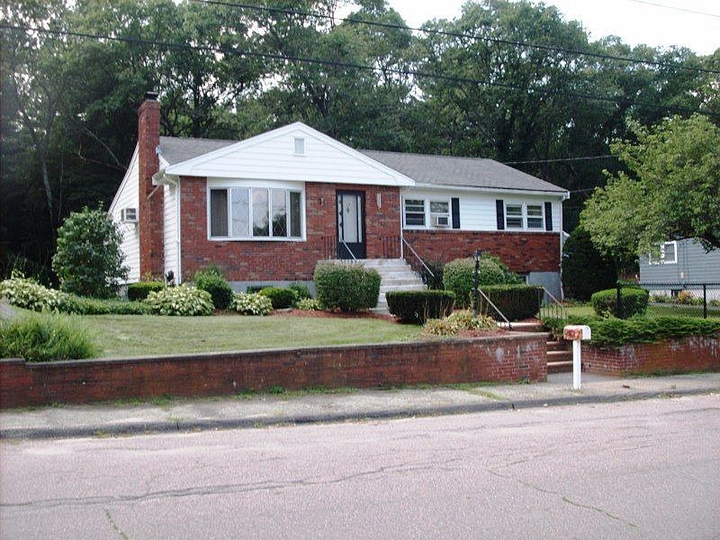 1st image of 19 Acorn Dr