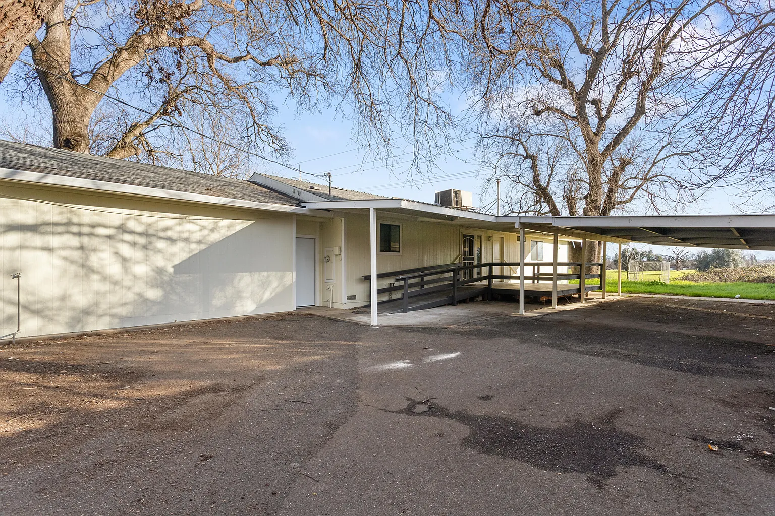 19233 W Niles Ln photo 1