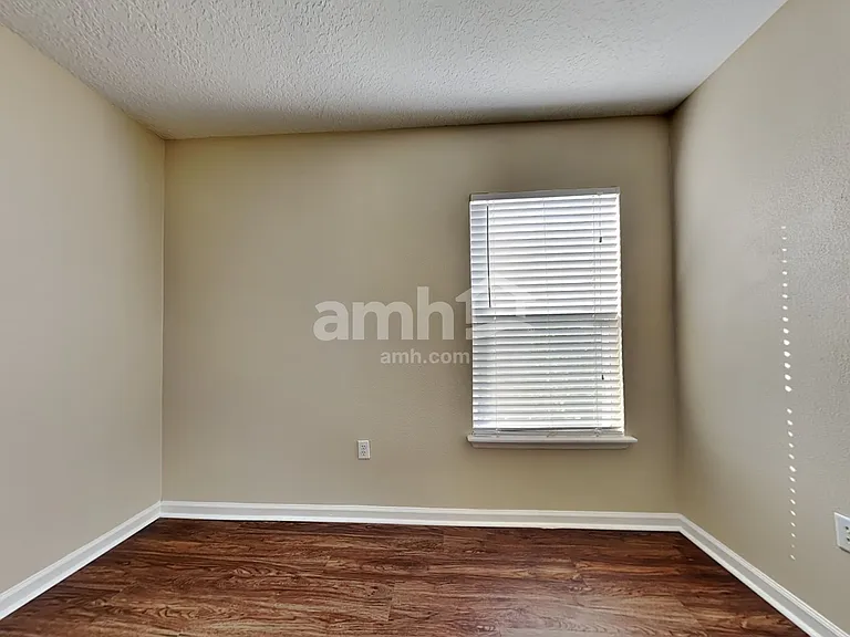 2371 Tyson Lake Dr — Photo 15