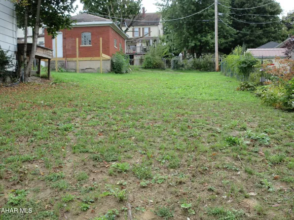 2311 3rd Ave, Altoona, PA 16602