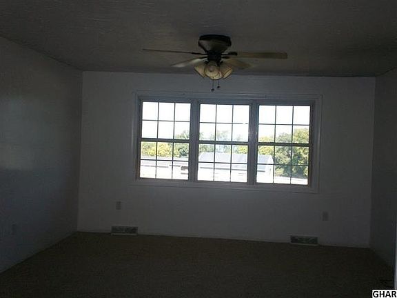 2nd image of 572 Riverview Dr
