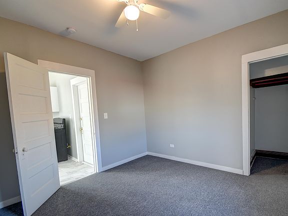 3rd image of 3821 Deodar St #4