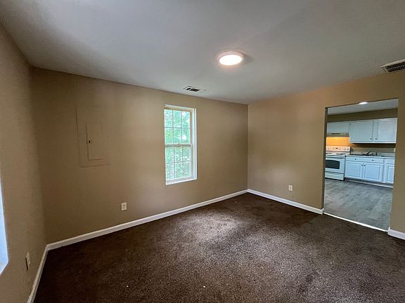 3rd image of 525 N 9th St