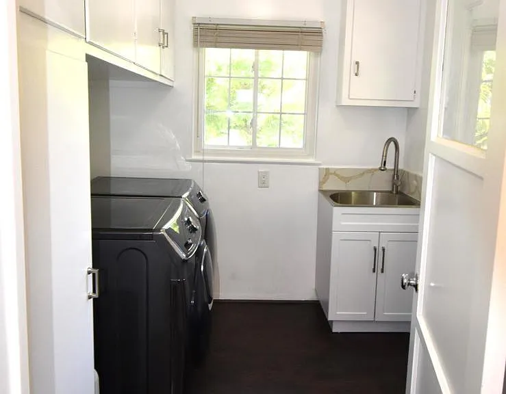 841 W Roses Rd — Photo 16