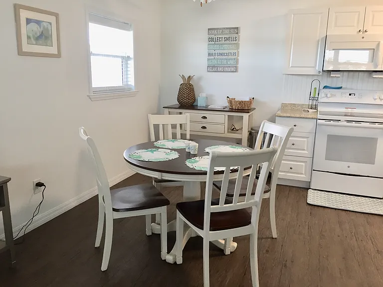 444 Norwich Ln #201 — Photo 9