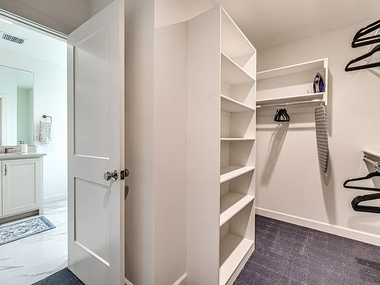 1540 S Columbia Pl — Photo 37