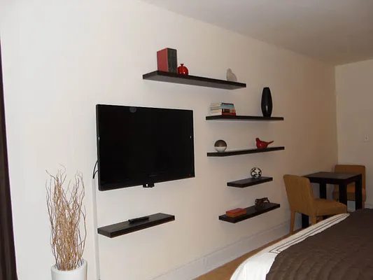 Rented by Halstead Real Estate | media 20