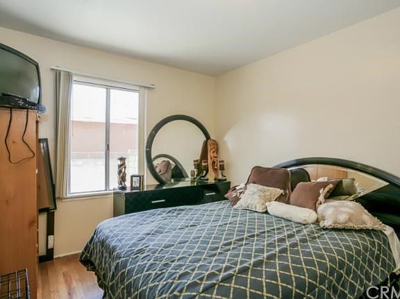 4th image of 5047 Gardenia Ave
