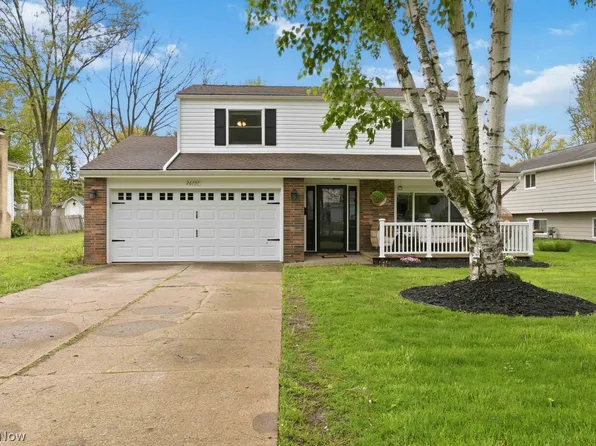 26797 Redwood Dr, Olmsted Falls, OH 44138