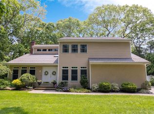 48 Pine Hill Rd, Port Jefferson, NY 11777