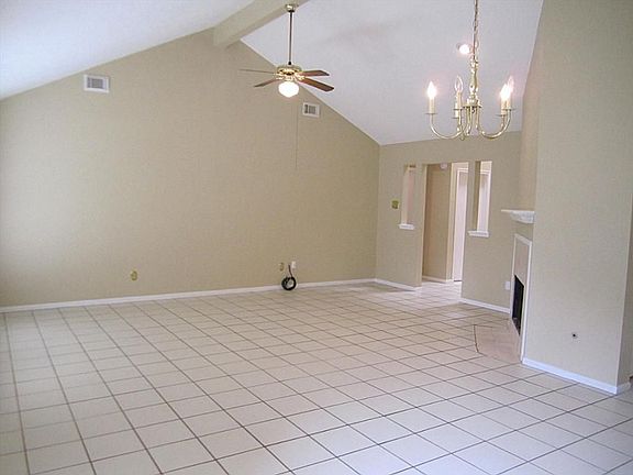 4th image of 8206 Worthington Dr