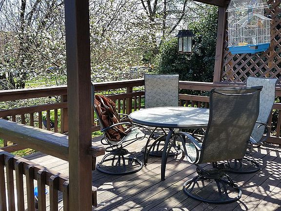 3rd image of 5207 Honeysuckle Ct