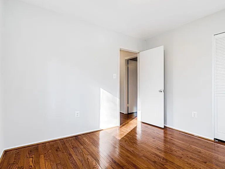 17020 Briardale Rd — Photo 18