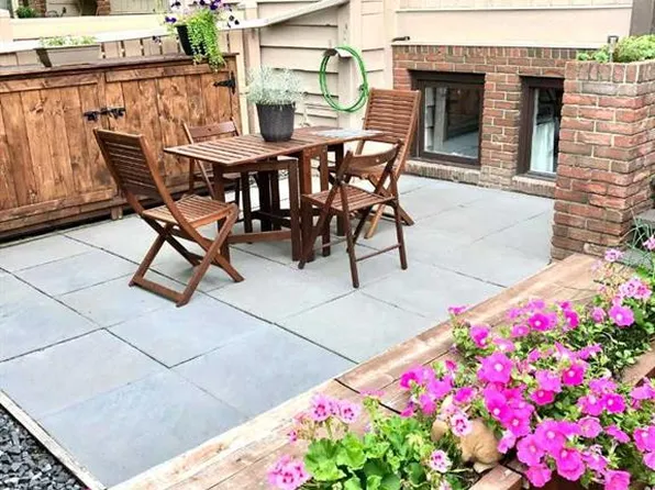 13011 E 6th St SW, Calgary, AB T2W 4J8