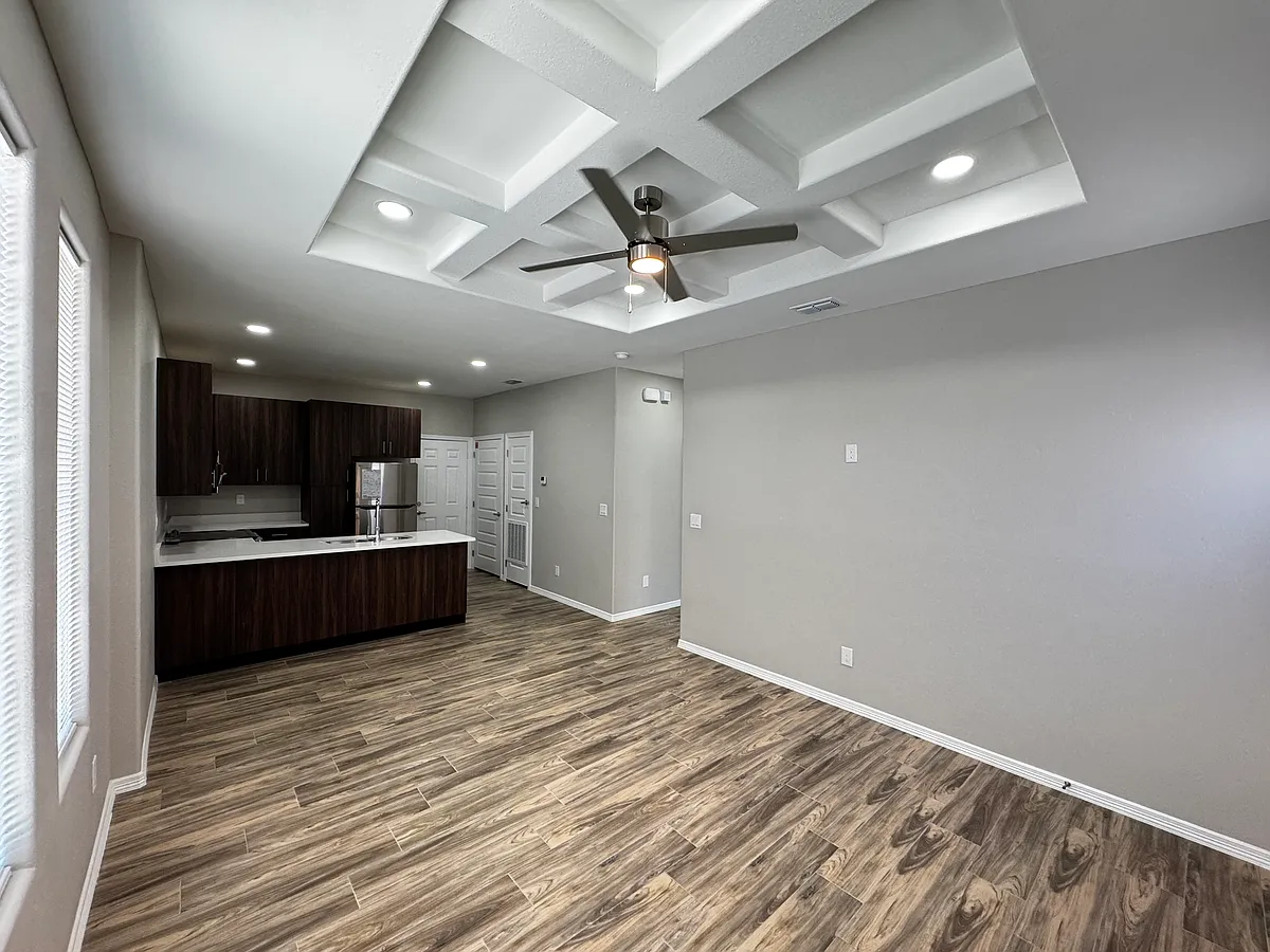 Building Photo - 4209 La Vista Ave #1