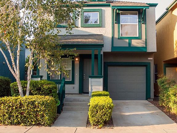 3rd image of 325 Metro Ln