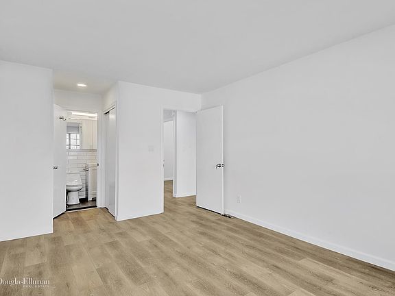 5th image of 24049 69th Ave APT 3