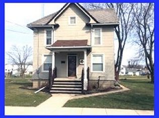 319 S Main St, Stockton, IL 61085