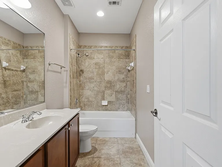 1440 NW 3rd Pl #307 — Photo 13