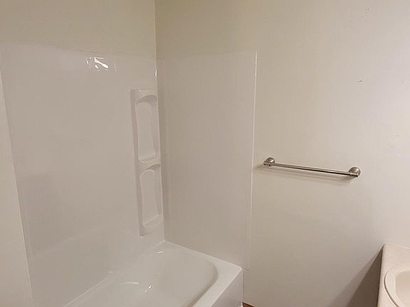 5th image of 1207 Hacienda Dr