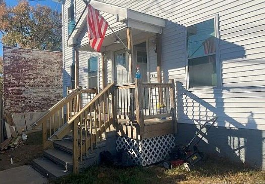 2nd image of 744 Railroad Ave #1