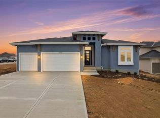 22005 W 99th Ter, Lenexa, KS 66220