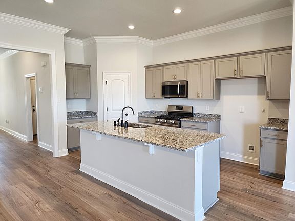 Townsend IV B - Kitchen - DSLD Homes