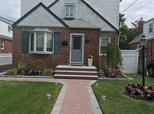 100 Carl Ave, Franklin Square, NY 11010