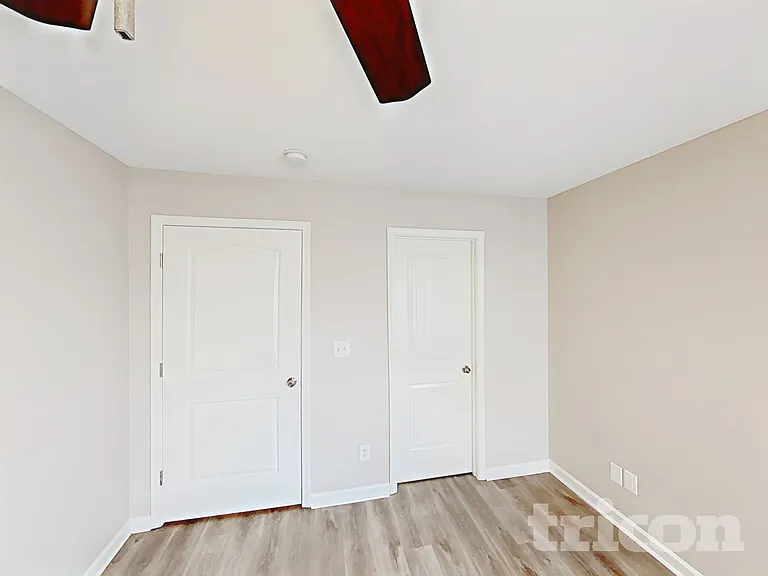 1856 Emily Ln — Photo 8