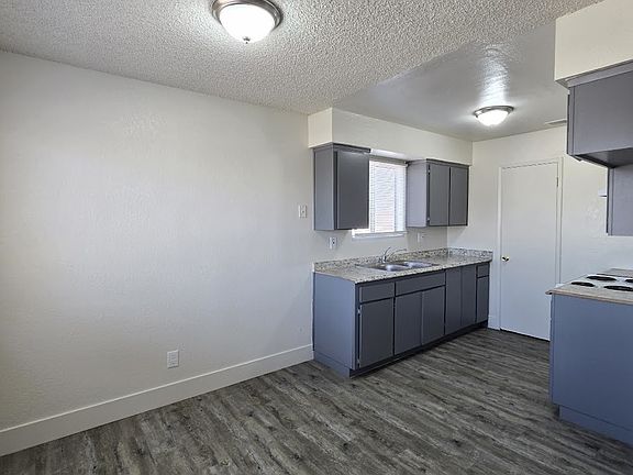 5th image of 310 N 9th St APT 202