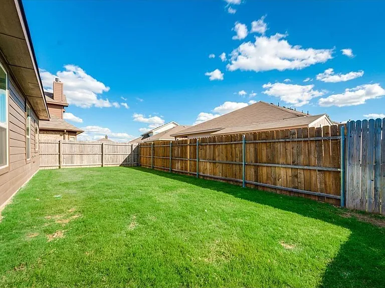 313 Delgany Trl — Photo 27