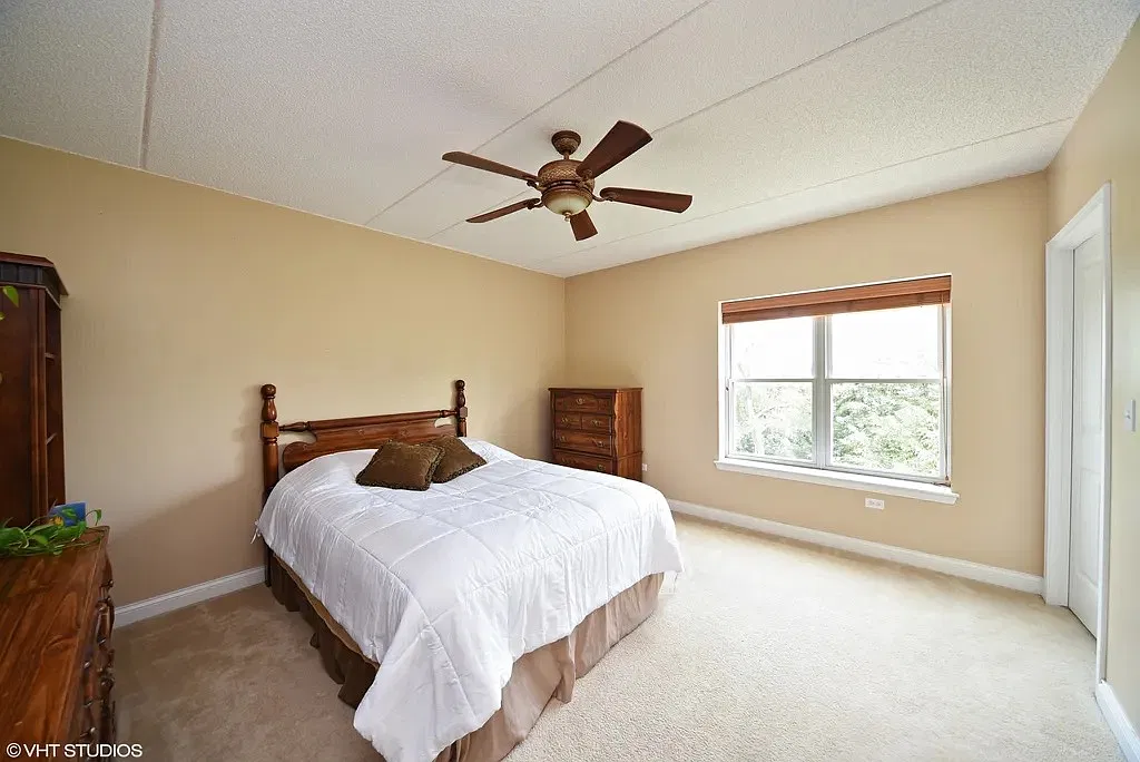 1 bed, 1100 sqft, $2,050 — Photo 4