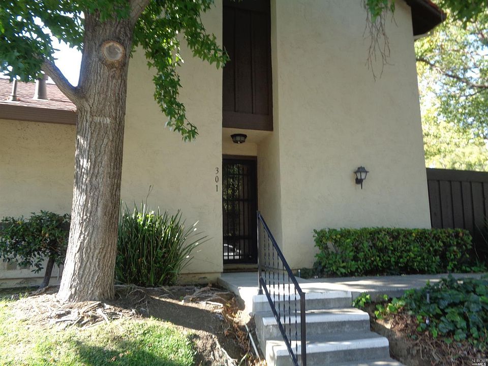 1st image of 301 Acorn Ct