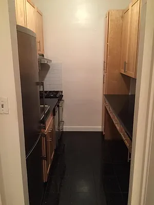 Rented by Addison Property Group | media 8