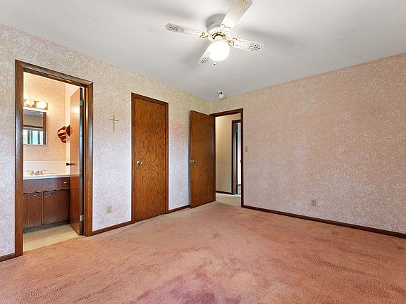 2nd image of 18051 Panama Ave