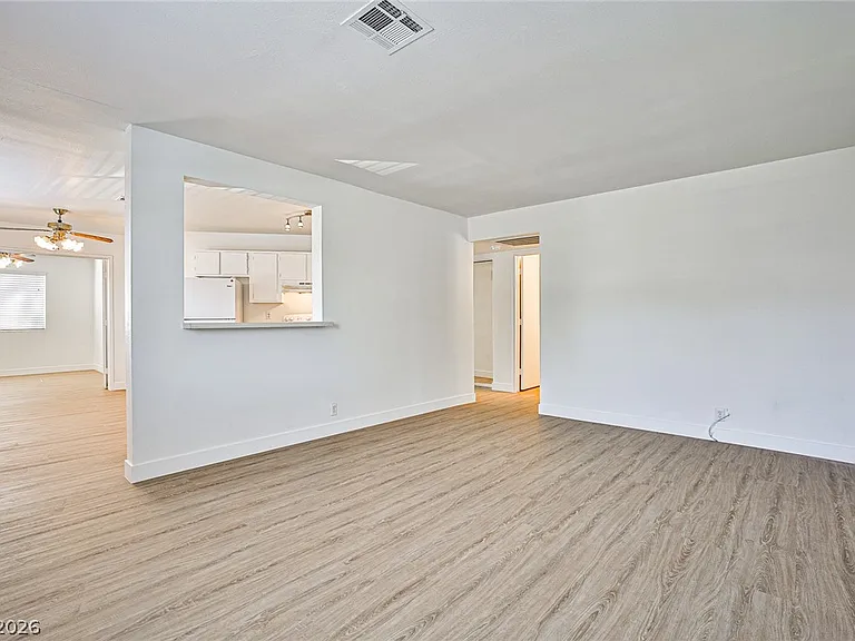 5091 Pioneer Ave #201 — Photo 5