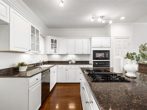2nd image of 409 Detering St