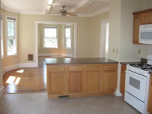 185 Alden Ave #2 — Photo 2