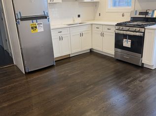 63 Webster St Floor 3, Rockland, MA 02370