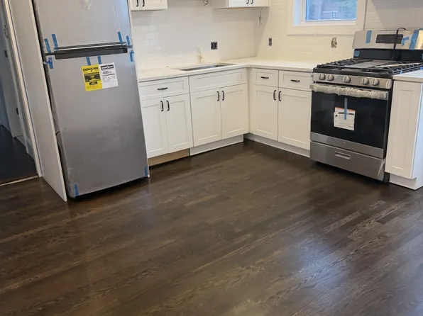 63 Webster St Floor 3, Rockland, MA 02370
