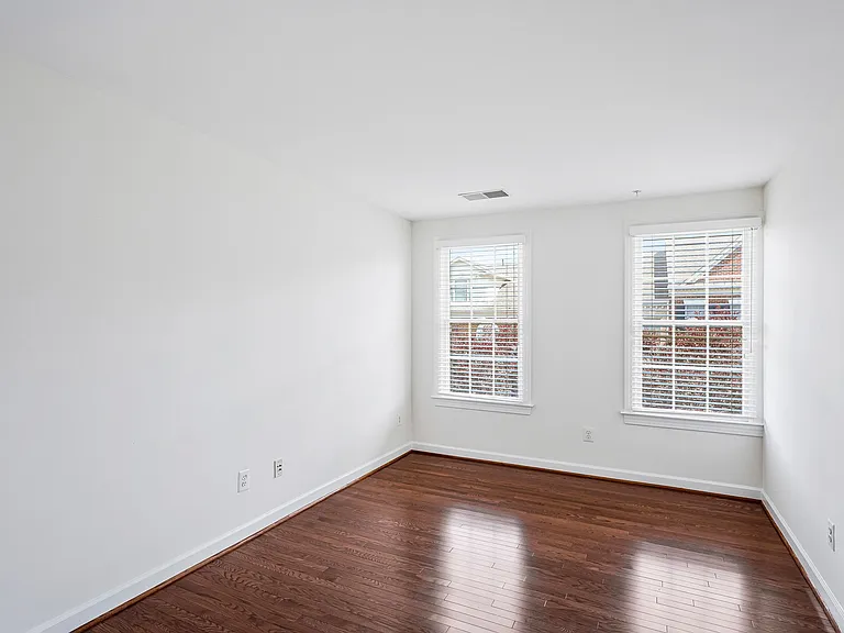 7720 Spoleto Ln — Photo 25