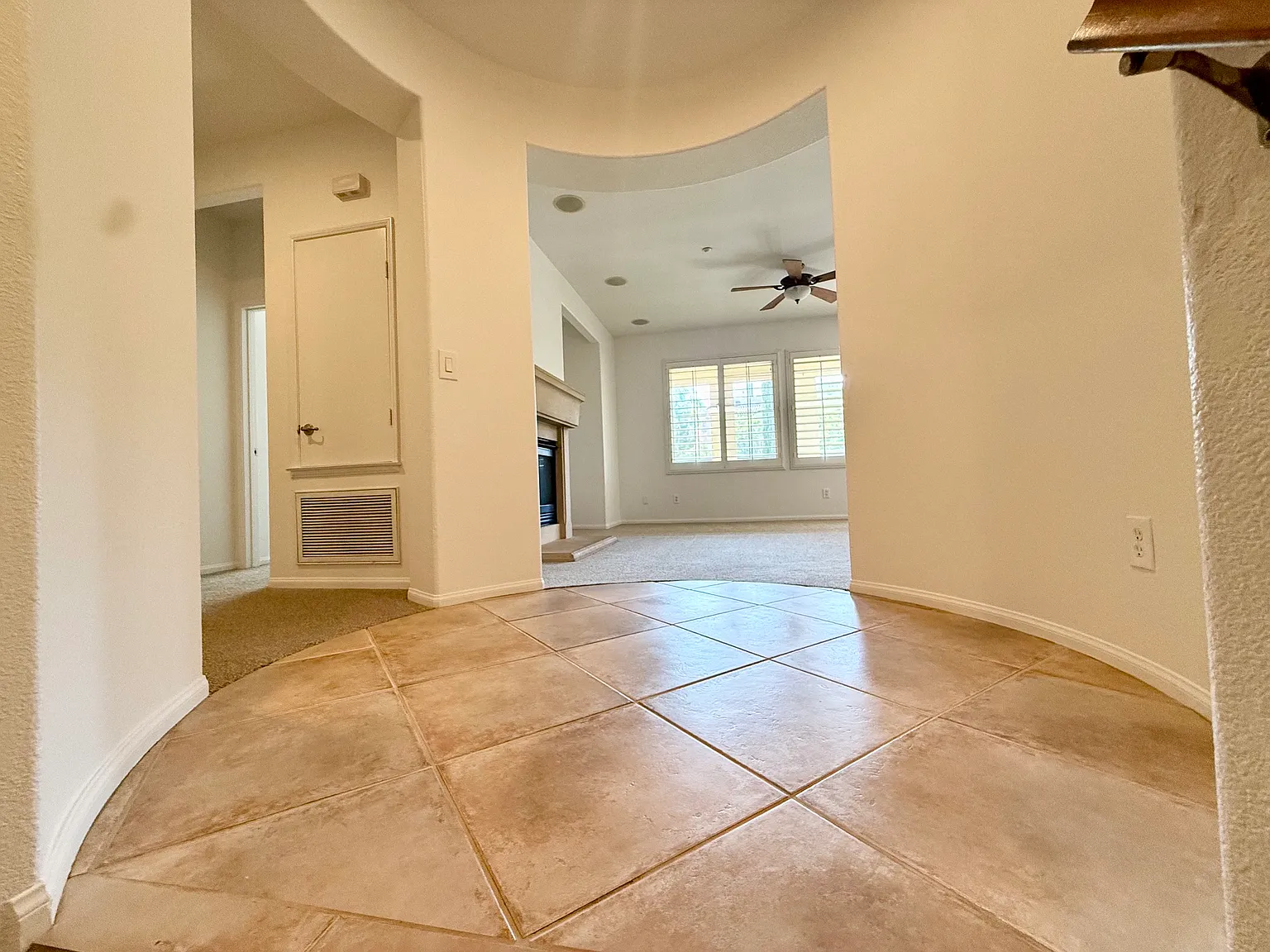 3 bed, 1759 sqft, $4,100 — Photo 4