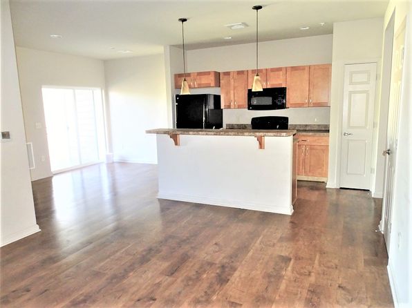 103 Fulton St APT 103, Akron, PA 17501