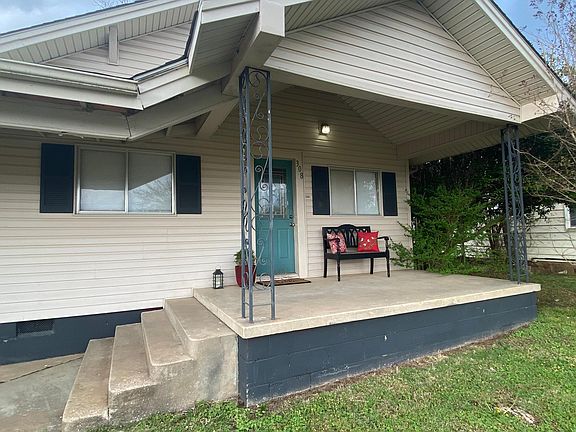 covered front porch view