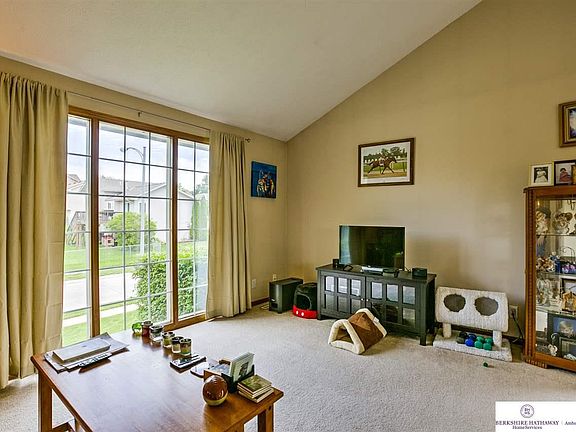 5th image of 15509 Margo St
